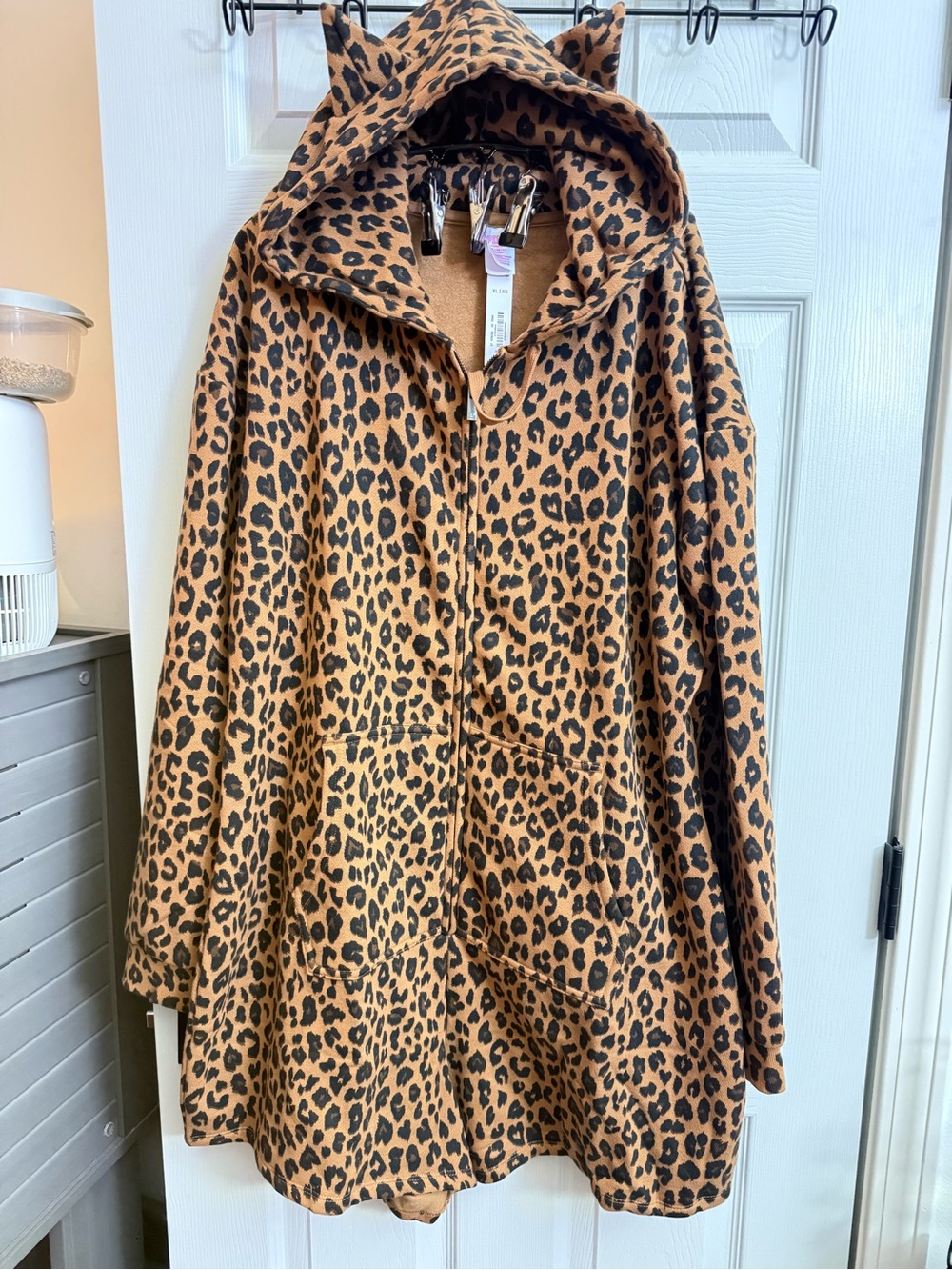 PINK Victoria's Secret Leopard Print Hooded One Piece😍😍😍